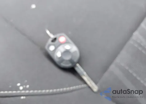 2017 Ford Focus Se z USA, uszkodzony, nr VIN 1FADP3F25HL316811